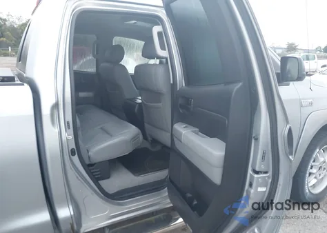 2009 Toyota Tundra Sr5 5.7L V8 z USA, uszkodzony, nr VIN 5TFBW54199X089997